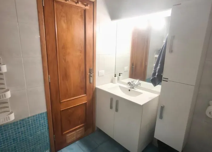 Two-bedroom House At Lila * 拉克鲁斯