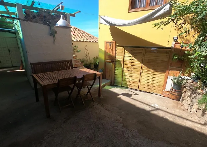 Two-bedroom House At Lila * Puerto de la Cruz (Tenerife)