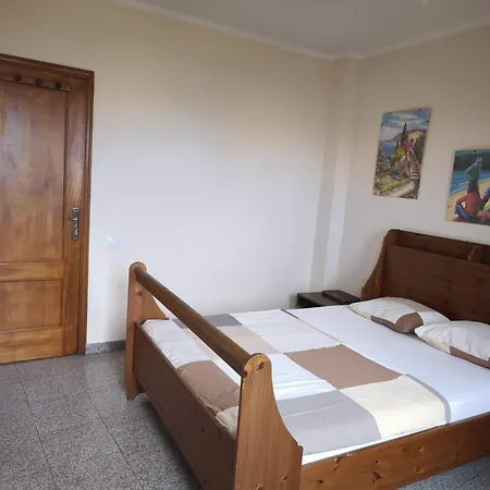 Apartment Two-bedroom House At Lila